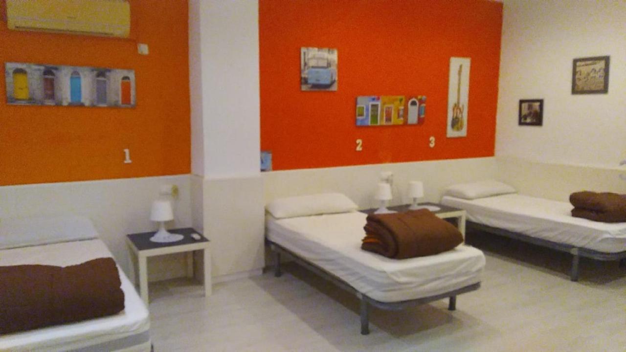 Single Bed in 6-Bed Dormitory Room